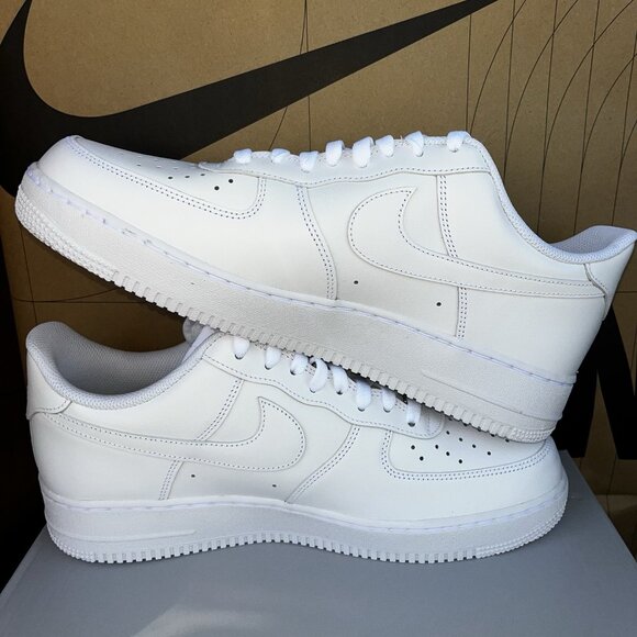 NEW Nike Air Force 1 \'07 Triple White CW2288-111 Men Size 10 main image 5